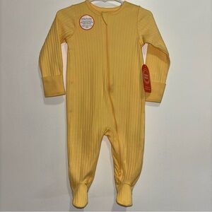 NEW! NWT Sunny Yellow Baby Footie Sleeper One-Piece Soft 6-9 months